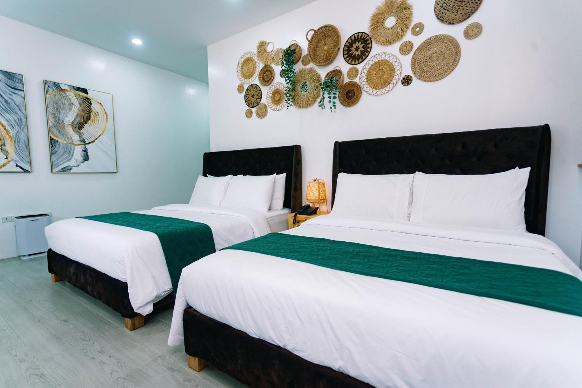 3 Peaks Resort & Boutique Hotel Lipa City Ngoại thất bức ảnh