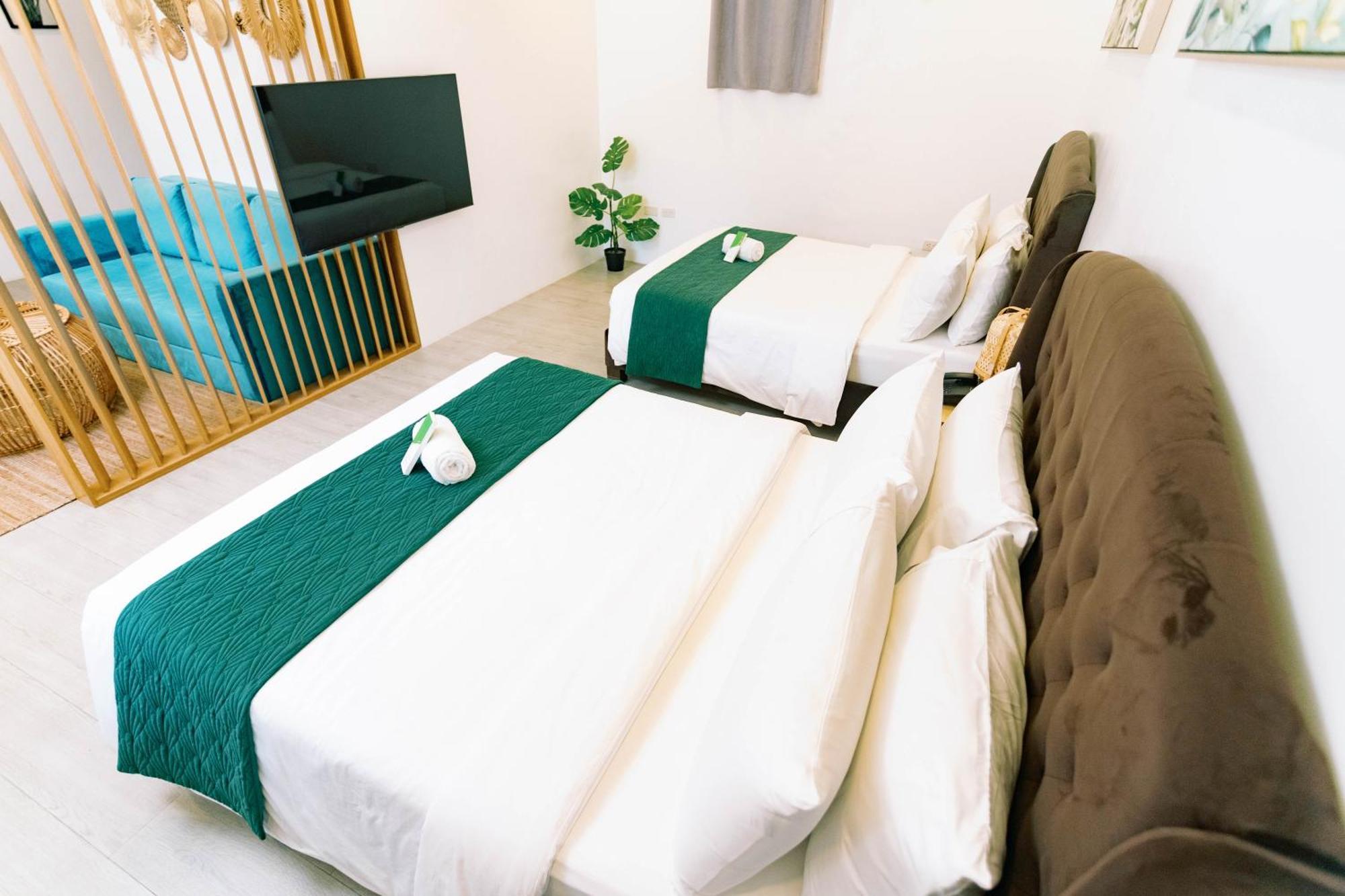 3 Peaks Resort & Boutique Hotel Lipa City Ngoại thất bức ảnh